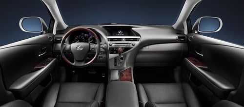 ↑헤드업디스플레이(HUD)-주행속도 등이 유리에 투시