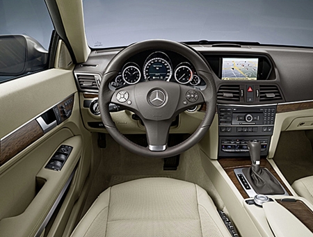 ↑메르세데스-벤츠 'SLS-AMG'