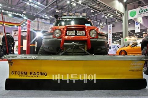 ↑코란도를 튜닝한 '재설차량' ⓒ홍봉진 기자