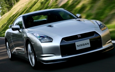 ↑닛산 'GT-R'