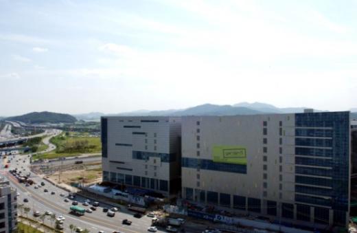 ↑가든파이브 전경