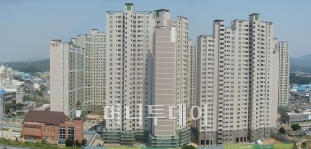 ↑올 연말 입주예정인 충남 천안시의 한 아파트.