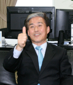 ↑ 7월 30일 발사를 앞두고 있는 국산 발사체 '나로호'