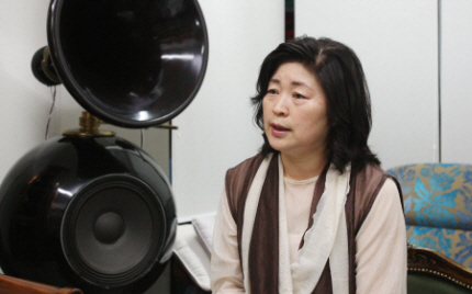 ↑ 이웃을 돌보고 평화롭게 지내는 것이 진정한 불교의 정신. 음악을 통해 많은 사람들이 행복해질 수 있도록 노력할 것이라는 강형진 단장. ⓒ주우찬 기자