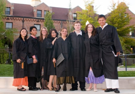 ↑ 미국 네바다주 리노의 공립영재학교 데이비슨 아카데미를 올해 졸업한 레이첼(16·맨왼쪽)