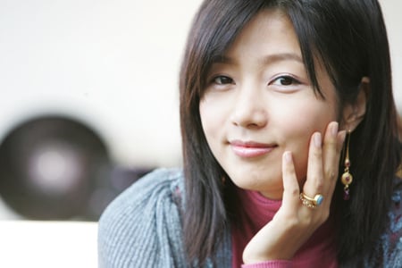 ↑ 미국 네바다주 클라크 카운티 라스베이거스에서 판매하는 온라인 결혼상품. 위는 차 안에서 진행하는 웨딩, 아래는 엘비스 웨딩 패키지.