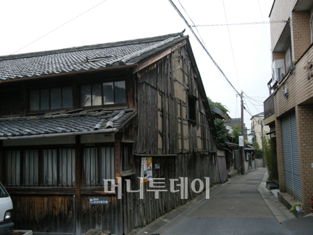 ↑나라마찌는 나라에서 가장 오래된 마을로 수백년 된 건물들이 즐비하다.