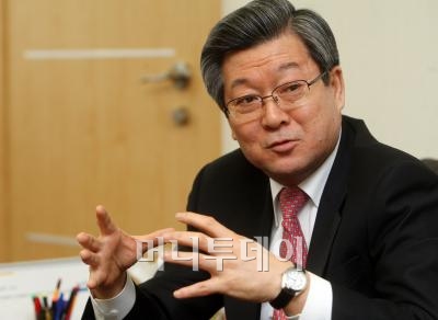 ↑ 유재홍 원장은 "콘텐츠 유통질서 확립에 앞장서겠다"고 밝혔다. ⓒ이동훈 기자 photoguy@