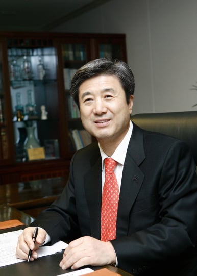 ↑이충곤 에스엘 대표이사 회장