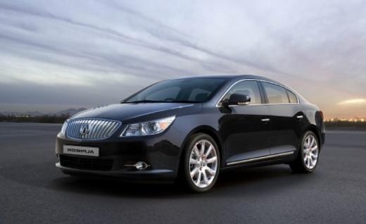 ↑GM대우는 올 하반기 출시 예정인 준대형 세단 '알페온(Alpheon)'의 온라인 사전등록 프로그램을 14일부터 시작한다. 사진은 알페온 모습