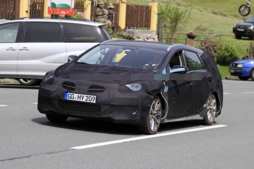 ↑현대차 쏘나타의 왜건형으로 추정되는 신차(출처:월드카팬즈닷컴)