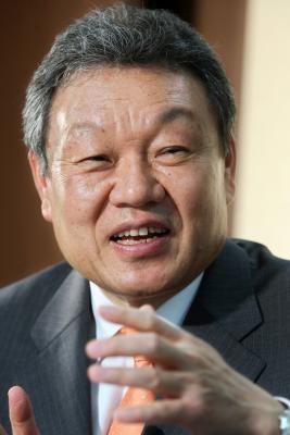 ▲어윤대 KB금융지주 회장 내정자.