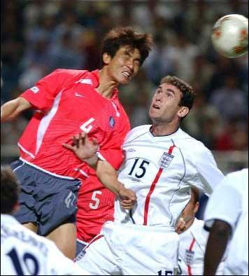 ↑최진철은 장신 센터 백의 존재가 얼마나 중요한지 유럽 강호들과의 경기에서 보여주었다.