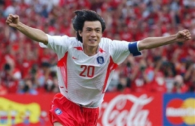 ↑설명이 필요 없는 대한민국의 대표 수비수 홍명보. 큰 대회일 수록 그가 그리워지는 것은 당연하다.