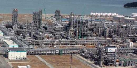 ↑GS칼텍스의 세번째 고도화설비가 들어선 전남 여수공장.