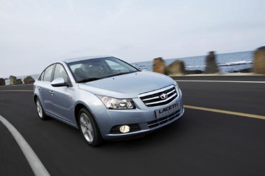 ↑지난해 국내 디젤 세단형 승용차 가운데 최다판매를 기록한 GM대우 '라세티 프리미어'