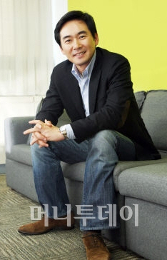 ↑ 권준모 네시삼십삼분 대표