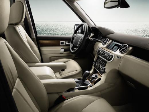 ↑랜드로버 '디스커버리4'