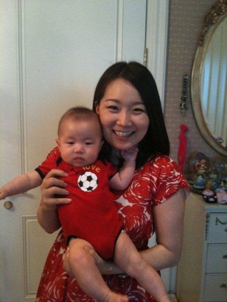 ↑ 차두리 선수의 부인인 신혜성씨와 딸 아인양의 모습 (ⓒ사진출처=차두리 페이스북)