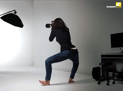 ↑칸국제광고제 옥외부문에서 수상한 'Lost Myself in NIKON'시리즈 가운데 '스튜디오'편