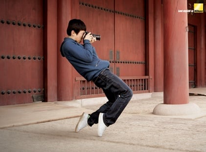 ↑↑칸국제광고제 옥외부문에서 수상한 'Lost Myself in NIKON'시리즈 가운데 '고궁'편