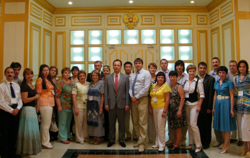 ▲주한 러시아대사관을 찾은 러시아 교육자들ⓒ한국외대 러시아연구소 제공