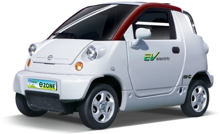 ↑국내 저속전기차 업체인 CT&T가 개발한 '이(e) 존' 저속전기차