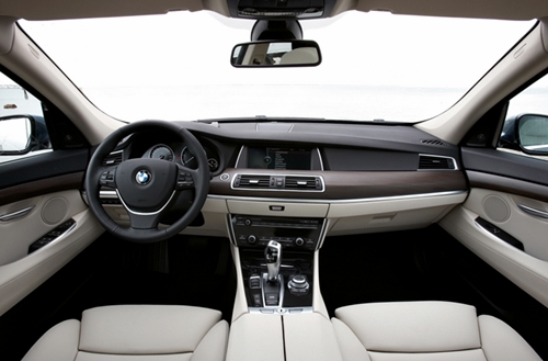 ↑그란투리스모의 실내