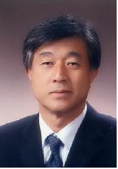 ↑한국외대 부속 외고 3대 교장에 임명된 김성기 교수. 한국외대 제공.