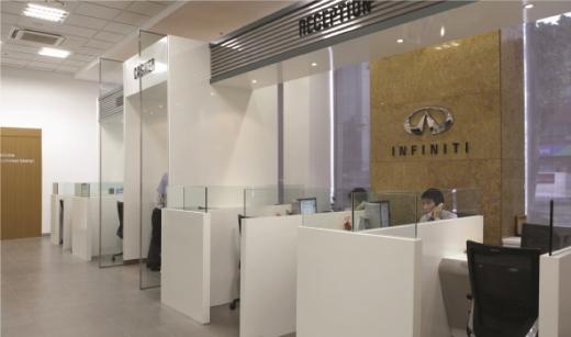 ↑한 수입차 브랜드 전시장내 마련된 고객 리셉션 장소. 사진은 특정 기사와 관계없음 ⓒ머니투데이 자료사진