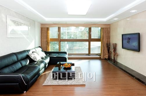 ↑KCC 건축환경연구센터 내에 있는 '에너지 제로 하우스 내부'