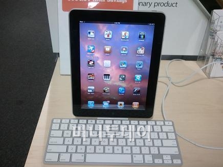 ↑애플 아이패드. 올 2~3분기중 746만대 팔렸다.