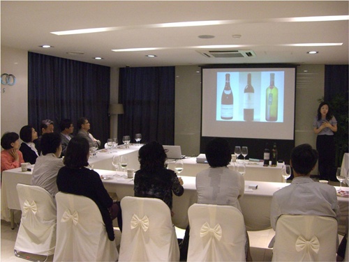 ↑렉서스 프리미엄 컬쳐 '와인 클래스'