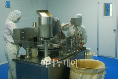 ▲푸젠성 푸저우시에 있는 차이나킹하이웨이 공장의 생산라인 모습.