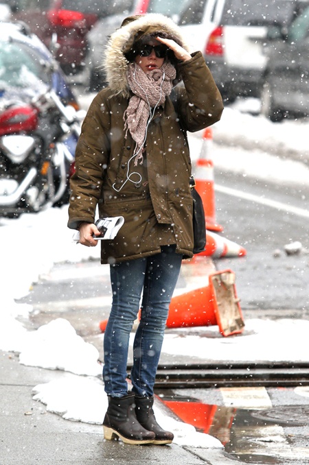 청바지와 부츠가 매끄럽게 연결되도록