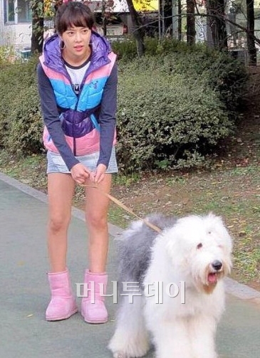 ↑ 황정음 (사진= '지붕뚫고 하이킥')