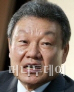 ▲어윤대 KB금융 회장