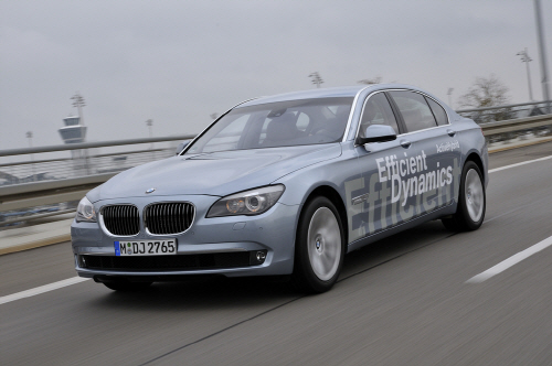 ↑BMW 액티브하이브리드 7.