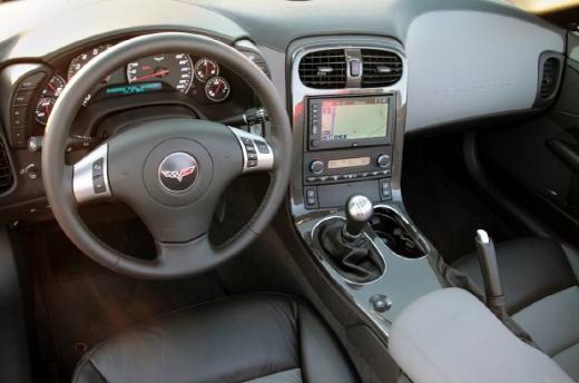 콜벳 실내 모습