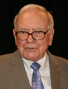 ↑30일(현지시간) 2011 정기 주주총회에 앞서 주총장 1층에 마련된 계열사 홍보부스에 들러 네브라스카 치어리더들과 포즈를 취한 워런 버핏 버크셔 해서웨이 회장