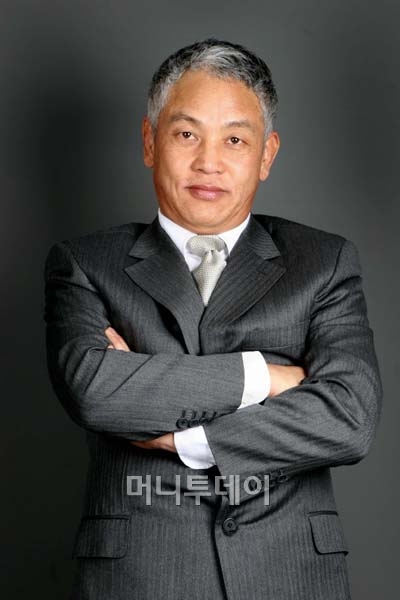 ↑ 탤런트 김영철