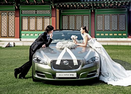 ↑신라호텔에서 결혼한 고객들에게 무료로 대여해주는 재규어 '올 뉴 XJ'