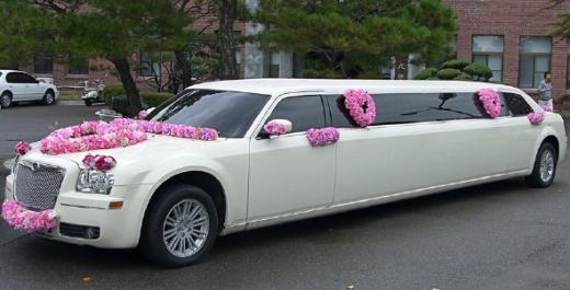 ↑크라이슬러 '300C 리무진'