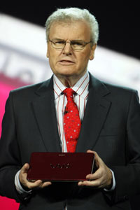 소니의 하워드 스트링거 최고경영자.