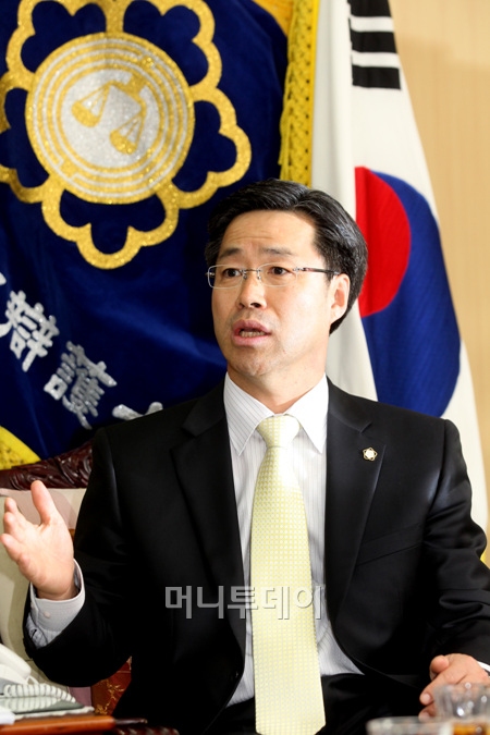 ↑오욱환 서울지방변호사협회 회장 ⓒ사진=홍봉진 기자 honggga@