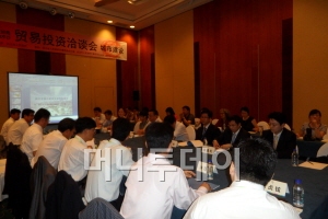 우한시 르네상스호텔 3층 비즈니스센터에서 열린 신도시건설 협의에선 양측의 관심사항이 깊이 논의됐다.