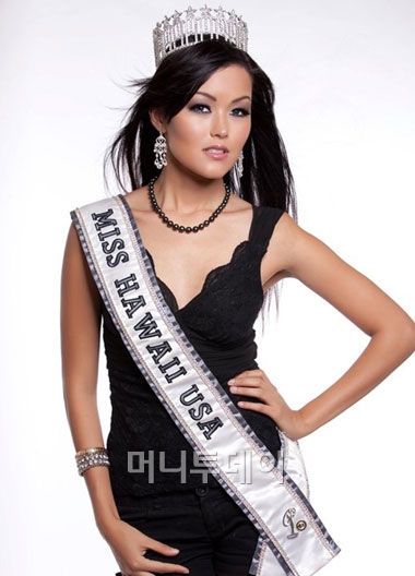 '2011 미스 USA 선발대회'에 미스 하와이로 출전한 한국계 미국인 안젤라 버드 (사진=안젤라 버드 페이스북)