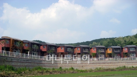 ↑'해인타운하우스' 전경.