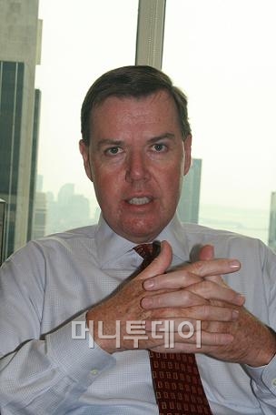 ↑ 모건스탠리 데이비드 그린로 수석이코노미스트