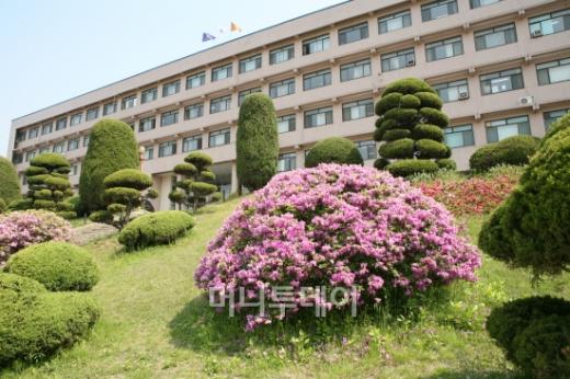 인하공전 본관 전경 ⓒ인하공전